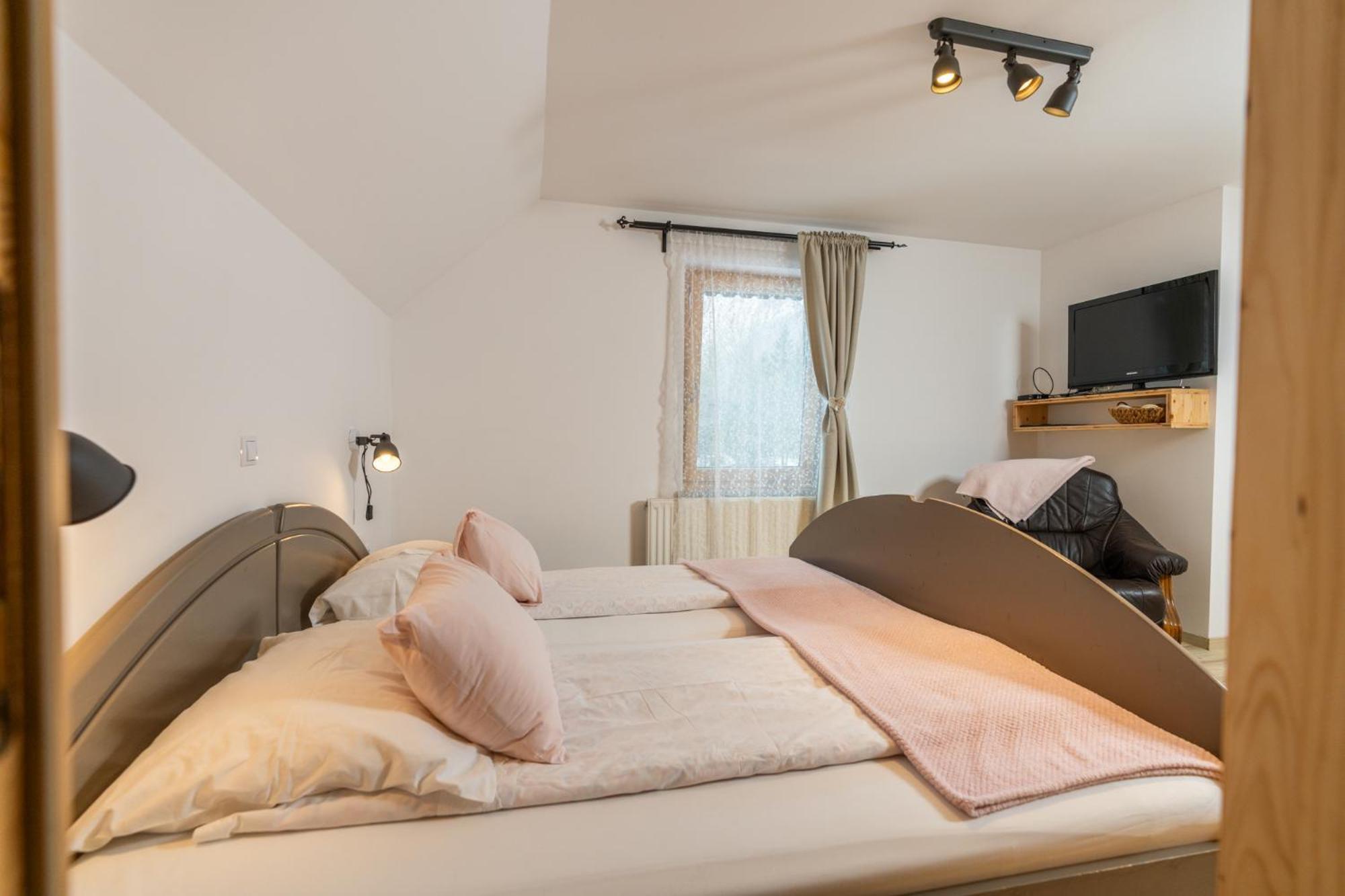 Hisa Erlah Hotell Bohinj Eksteriør bilde